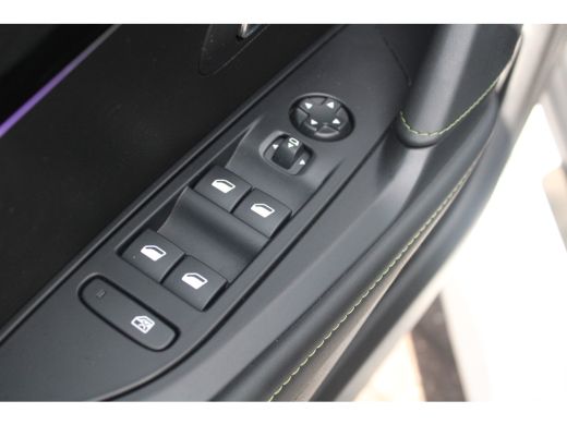 Peugeot e-208 EV GT 51 kWh | Navigatie | Camera | Massage | Stoelverwarming | Fase 3 | BTW | Alcantara | ActivLease financial lease