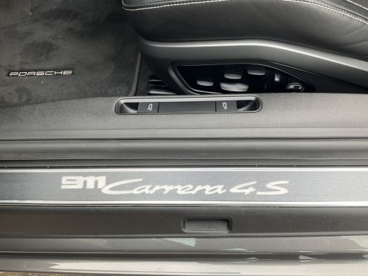 Porsche 911 Cabrio 3.0 Carrera 4 S Sportchrono+ 14-weg orig.NL Agaatgrijs perfecte configuratie ActivLease financial lease