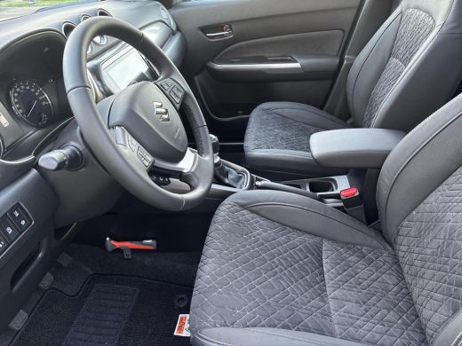 Suzuki Vitara 1.4 Boosterjet Smart Hybrid Style Stoelverwarming | Navigatiesysteem | Adaptieve Cruise Control |... ActivLease financial lease