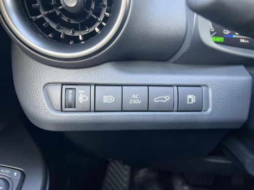 Toyota C-HR 2.0 Plug-in Hybrid 220 Executive ActivLease financial lease