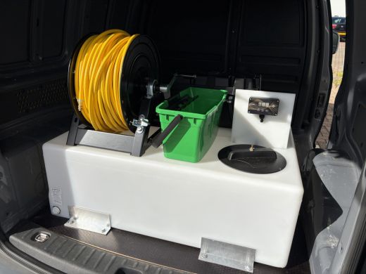 Volkswagen Caddy 2.0 TDI Glaswas inrichting. ActivLease financial lease