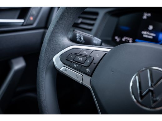 Volkswagen Polo Edition | 'App-Connect' smartphone integratie | Achterlichten LED | Afstandscontrolesysteem (Fron... ActivLease financial lease