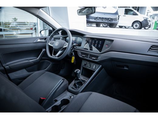 Volkswagen Polo Edition | 'App-Connect' smartphone integratie | Achterlichten LED | Afstandscontrolesysteem (Fron... ActivLease financial lease