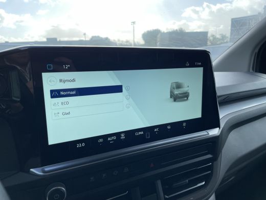 Volkswagen Transporter 2.0 TDI L1H1 28 Life 150PK handgeschakeld ActivLease financial lease