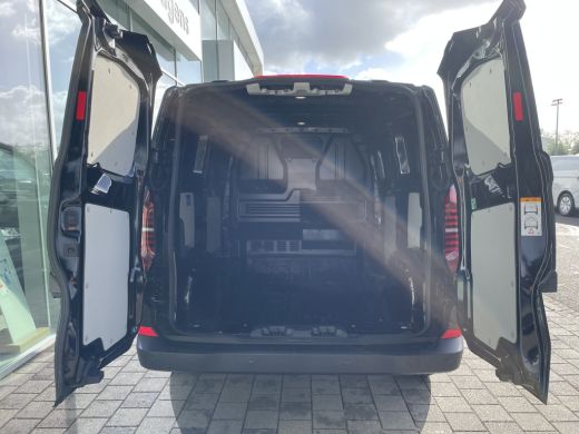 Volkswagen Transporter 2.0 TDI L1H1 28 Life 150PK handgeschakeld ActivLease financial lease