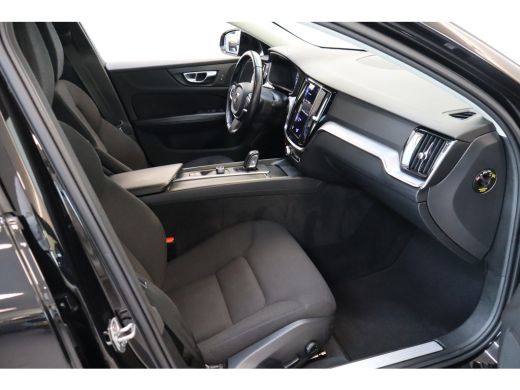 Volvo  V60 B3 163PK Momentum Advantage | Adap Cruise | Blis | Camera | Park Assist | Carplay&Android auto ActivLease financial lease