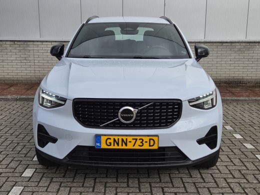 Volvo  XC40 B4 Plus Dark | HarmanKardon | Keyless | Elek. Stoel + Geheugen | ActivLease financial lease