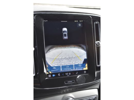 Volvo  XC40 B4 Plus Dark | HarmanKardon | Keyless | Elek. Stoel + Geheugen | ActivLease financial lease