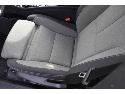Volvo  XC40 B4 Plus Dark | HarmanKardon | Keyless | Elek. Stoel + Geheugen | ActivLease financial lease