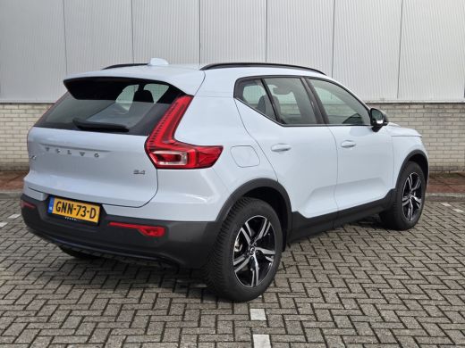 Volvo  XC40 B4 Plus Dark | HarmanKardon | Keyless | Elek. Stoel + Geheugen | ActivLease financial lease