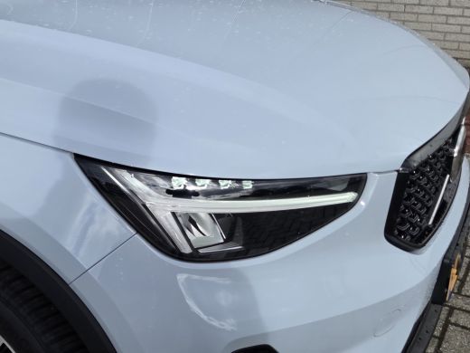 Volvo  XC40 B4 Plus Dark | HarmanKardon | Keyless | Elek. Stoel + Geheugen | ActivLease financial lease