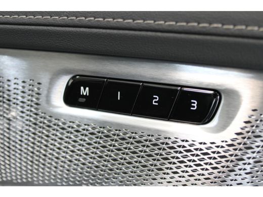 Volvo  XC90 T8 455PK Ultra Bright | Luchtvering | Trekhaak | Getint Glas | 360 | B&W Audio ActivLease financial lease