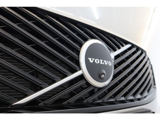 Volvo  XC90 T8 455PK Ultra Dark | 360 | B&W Audio | Trekhaak | Gelam Glas | Luchtvering ActivLease financial lease