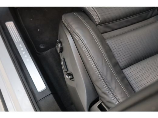 Volvo  XC90 T8 455PK Ultra Dark | 360 | B&W Audio | Trekhaak | Gelam Glas | Luchtvering ActivLease financial lease