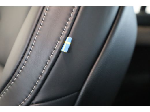 Volvo  XC90 T8 455PK Ultra Dark | 360 | B&W Audio | Trekhaak | Gelam Glas | Luchtvering ActivLease financial lease