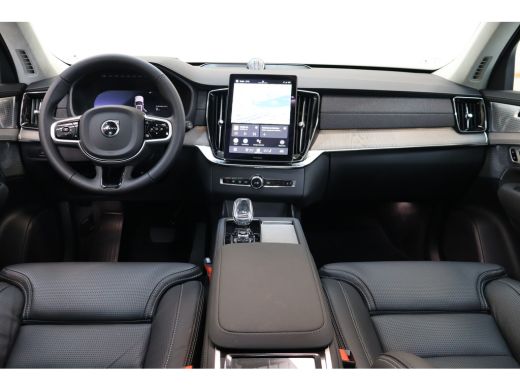 Volvo  XC90 T8 455PK Ultra Dark | 360 | B&W Audio | Trekhaak | Gelam Glas | Luchtvering ActivLease financial lease