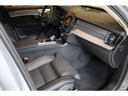 Volvo  XC90 T8 455PK Ultra Dark | 360 | B&W Audio | Trekhaak | Gelam Glas | Luchtvering ActivLease financial lease