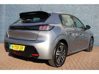 Peugeot 208 1.2 PureTech Allure | Achterbank in delen neerklapbaar | Achteruitrijcamera | Airco (automatisch)