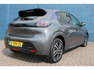 Peugeot 208 1.2 PureTech Allure Pack | Achterbank in delen neerklapbaar | Achteruitrijcamera | Airco (automat...