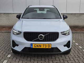 Volvo  XC40 B4 Plus Dark | HarmanKardon | Keyless | Elek. Stoel + Geheugen |
