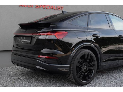 Audi Q4 e-tron 40 / 2x S-line/ Sonos/ Head-Up Display /Ruit-lederen bekleding/ Adaptive Cruise Control/ Panorama... ActivLease financial lease