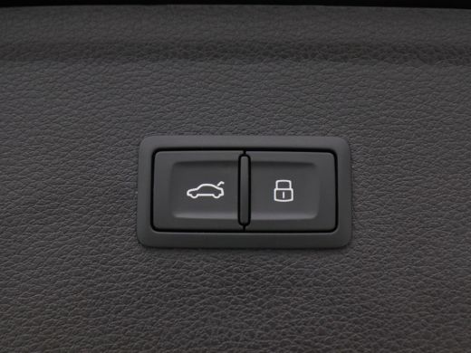 Audi Q5 55 TFSi e 367 Pk quattro S-Line Competition | Trekhaak | B&O Audio | Full LED | Panoramadak | Car... ActivLease financial lease
