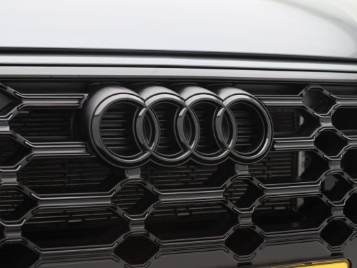 Audi Q5 55 TFSi e 367 Pk quattro S-Line Competition | Trekhaak | B&O Audio | Full LED | Panoramadak | Car... ActivLease financial lease