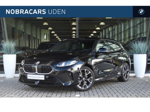 BMW 1 Serie 120 M Sport Automaat / Sportstoelen / Achteruitrijcamera / M Adaptief onderstel / Comfort Access ... BMW 1 Serie 120 M Sport Automaat / Sportstoelen / Achteruitrijcamera / M Adaptief onderstel / Comfort Access ...