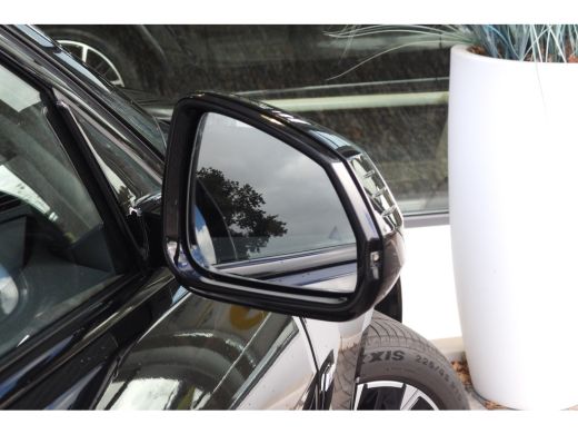 BMW 1 Serie 120 M Sport Automaat / Sportstoelen / Achteruitrijcamera / M Adaptief onderstel / Comfort Access ... ActivLease financial lease