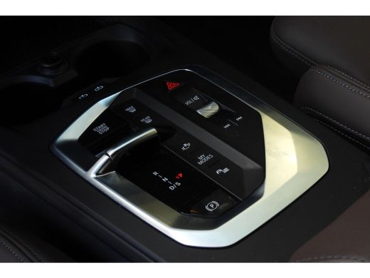BMW 1 Serie 120 M Sport Automaat / Sportstoelen / Achteruitrijcamera / M Adaptief onderstel / Comfort Access ... ActivLease financial lease