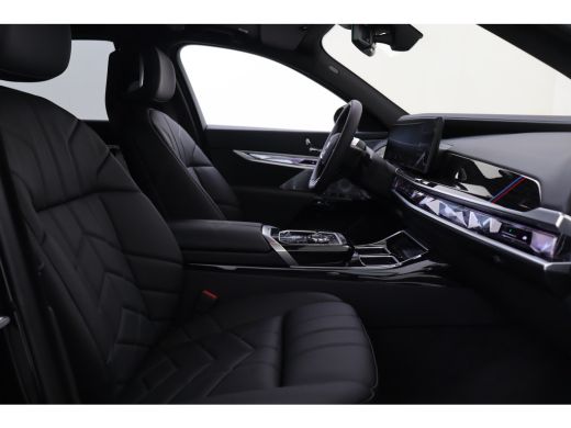 BMW i7 eDrive50 M Sport / Panoramadak / Massagefunctie / Stoelventilatie / Parking Assistant Professiona... ActivLease financial lease