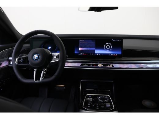 BMW i7 eDrive50 M Sport / Panoramadak / Massagefunctie / Stoelventilatie / Parking Assistant Professiona... ActivLease financial lease