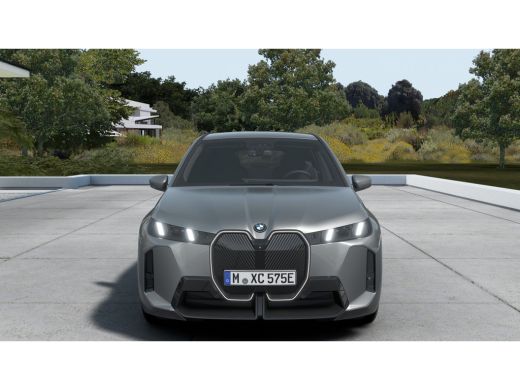 BMW iX xDrive45 M Sport / Trekhaak / Adaptief onderstel / Stoelventilatie / Parking Assistant Profession... ActivLease financial lease