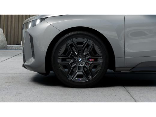 BMW iX xDrive45 M Sport / Trekhaak / Adaptief onderstel / Stoelventilatie / Parking Assistant Profession... ActivLease financial lease