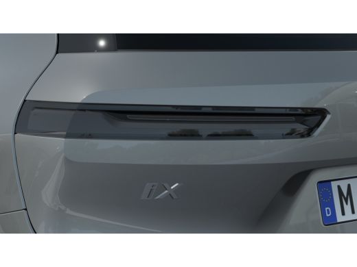 BMW iX xDrive45 M Sport / Trekhaak / Adaptief onderstel / Stoelventilatie / Parking Assistant Profession... ActivLease financial lease
