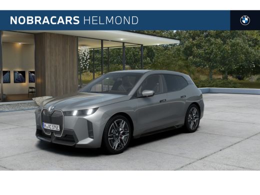 BMW iX xDrive60 M Sport / Panoramadak / Trekhaak / Soft-Close / Stoelventilatie / Adaptief onderstel / B... ActivLease financial lease