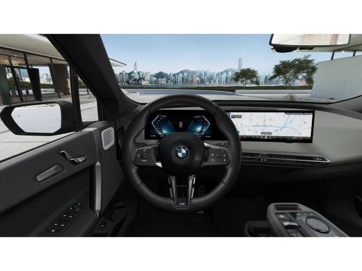 BMW iX xDrive60 M Sport / Panoramadak / Trekhaak / Soft-Close / Stoelventilatie / Adaptief onderstel / B... ActivLease financial lease