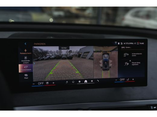 BMW iX xDrive60 M Sport / Panoramadak / Trekhaak / Soft-Close / Stoelventilatie / Adaptief onderstel / B... ActivLease financial lease