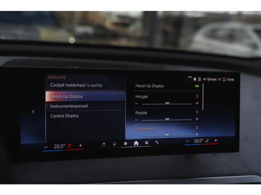 BMW iX xDrive60 M Sport / Panoramadak / Trekhaak / Soft-Close / Stoelventilatie / Adaptief onderstel / B... ActivLease financial lease