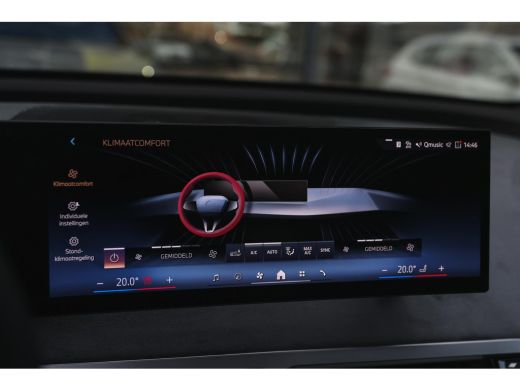 BMW iX xDrive60 M Sport / Panoramadak / Trekhaak / Soft-Close / Stoelventilatie / Adaptief onderstel / B... ActivLease financial lease