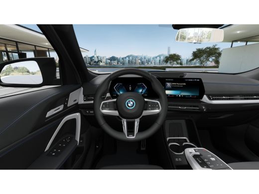 BMW iX2 eDrive20 M Sport / Panoramadak / Sportstoelen / Achteruitrijcamera / M Adaptief onderstel / Adapt... ActivLease financial lease