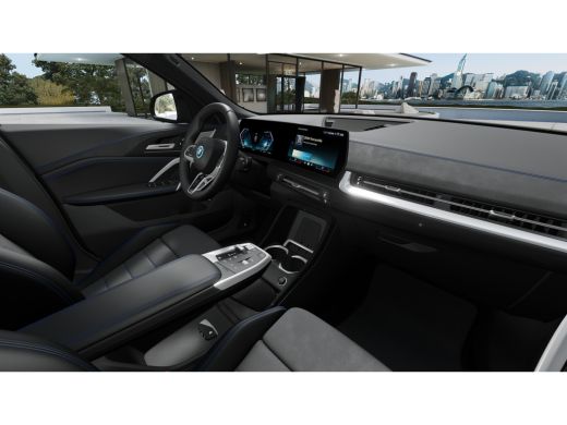 BMW iX2 eDrive20 M Sport / Panoramadak / Sportstoelen / Achteruitrijcamera / M Adaptief onderstel / Adapt... ActivLease financial lease
