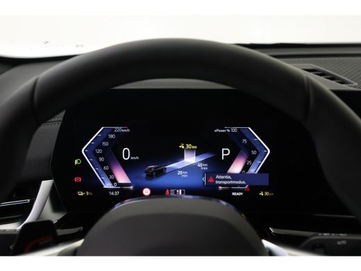 BMW iX2 eDrive20 M Sport / Panoramadak / Trekhaak / Sportstoelen / M Adaptief onderstel / Comfort Access ... ActivLease financial lease