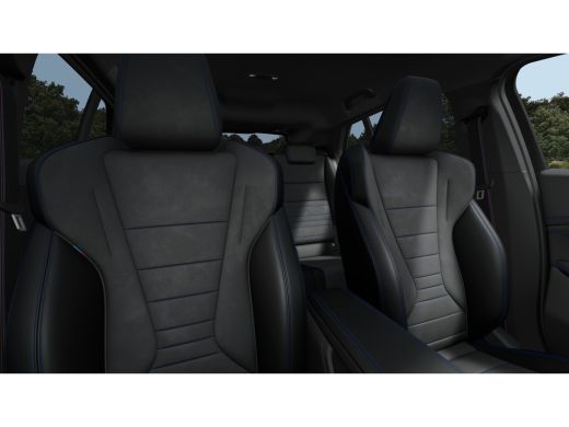 BMW iX2 eDrive20 M Sport / Trekhaak / Sportstoelen / Achteruitrijcamera / M Adaptief onderstel / Comfort ... ActivLease financial lease