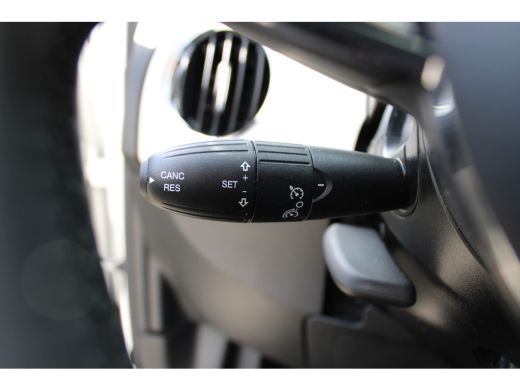 Fiat 500 1.0 Hybrid Dolcevita Finale / Parkeersensoren / Panorama / Bluetooth / Airco / DAB / 15'' LMV / ActivLease financial lease