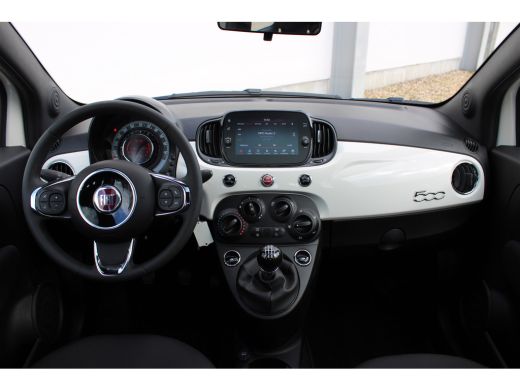 Fiat 500 1.0 Hybrid Dolcevita Finale / Parkeersensoren / Panorama / Bluetooth / Airco / DAB / 15'' LMV / ActivLease financial lease