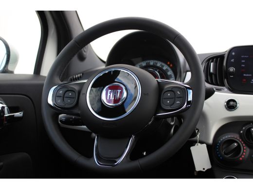 Fiat 500 1.0 Hybrid Dolcevita Finale / Parkeersensoren / Panorama / Bluetooth / Airco / DAB / 15'' LMV / ActivLease financial lease