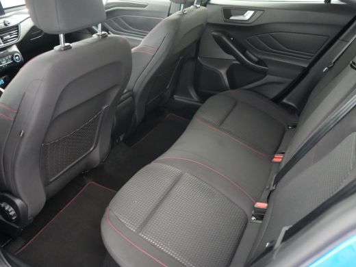 Ford Focus 1.0 EcoBoost Hybrid ST Line X Business Camera | Dode hoek | Lichtmetaal Getint glas | Navigatie |... ActivLease financial lease