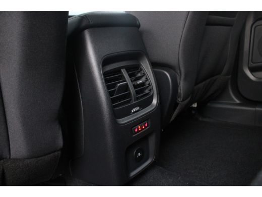 Ford Kuga 2.5 PHEV Titanium NL-Auto | Adaptieve cruise | Standkachel | Winter-pack | Camera | DAB-Audio | K... ActivLease financial lease