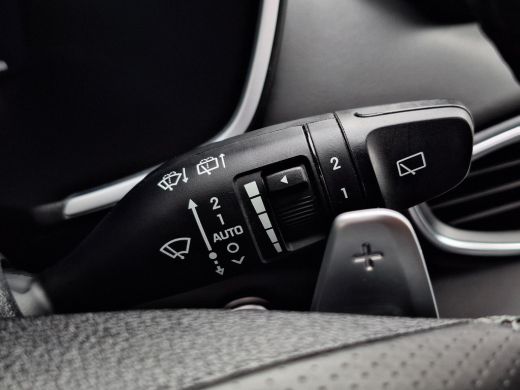Hyundai Santa Fe 1.6 T-GDI PHEV Premium SKY 7p. | Apple Carplay/Android Auto | Stoel/stuurverwarming | Draadloze t... ActivLease financial lease